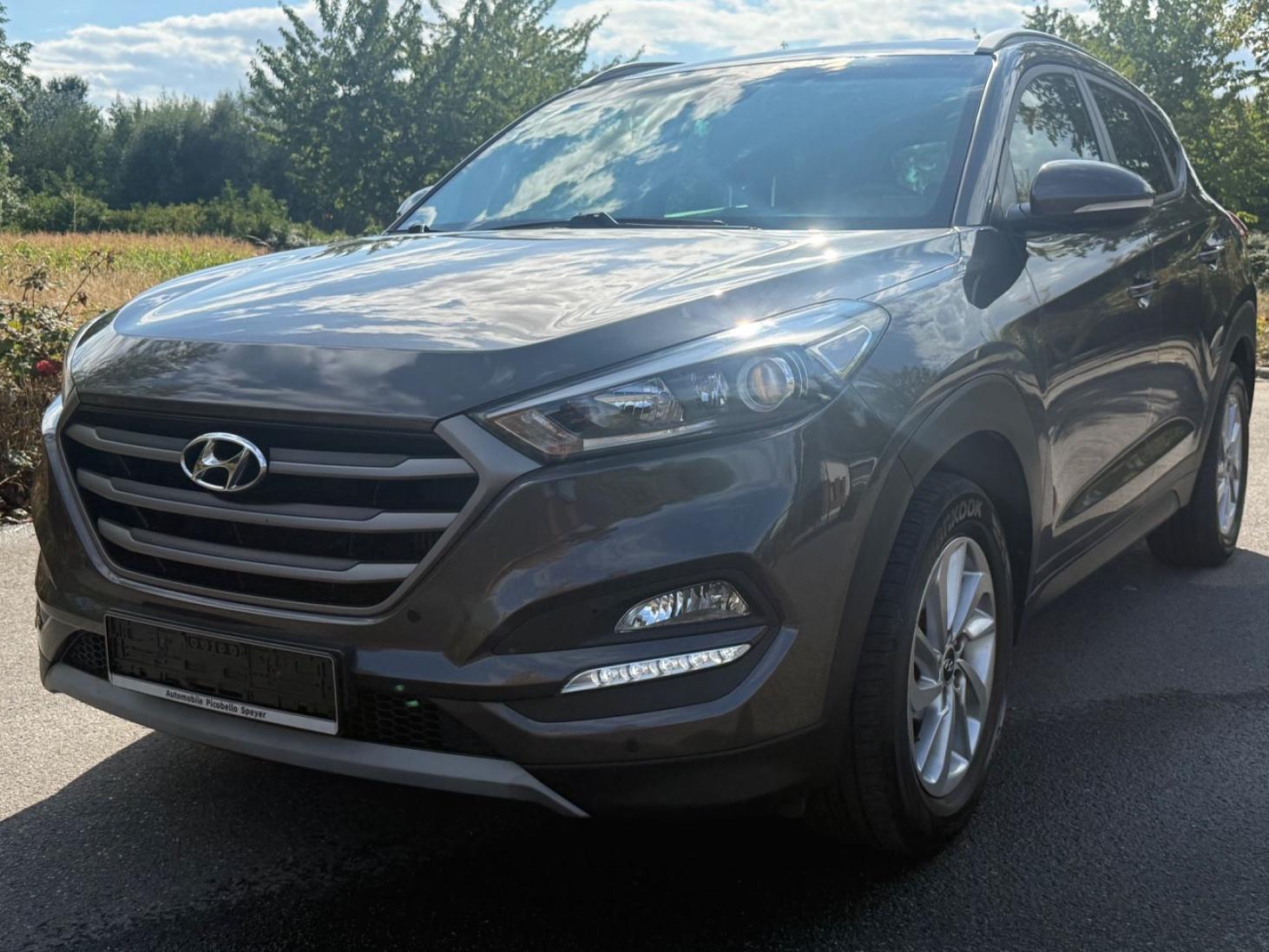 Hyundai Tucson 1,6 Automatik/4WD/Navi/Kam/SHZ/Garantie