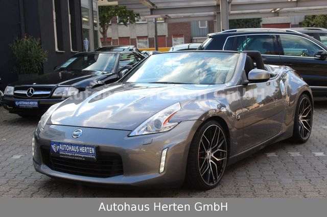 Nissan 370 Z Roadster Pack*AUTOMATIK*NAVI*KAMERA*ALU20"