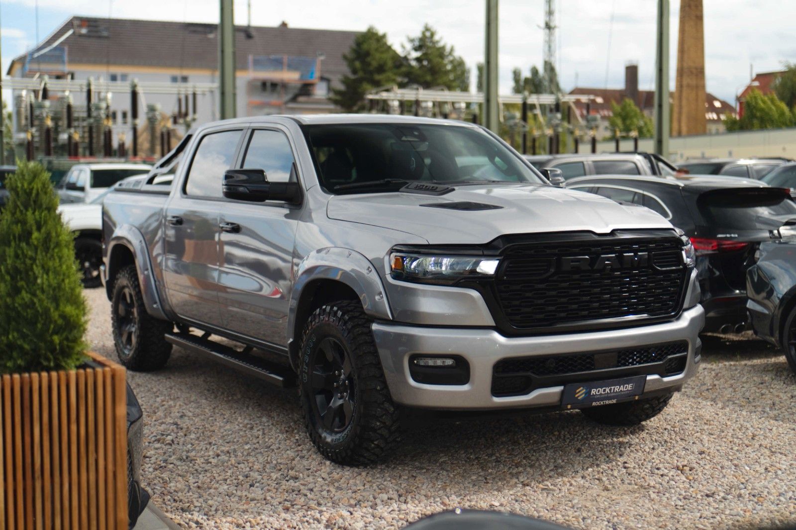 Fahrzeugabbildung Dodge RAM 3.0 MY 25 TWIN TURBO Offroad Night ACC 19%