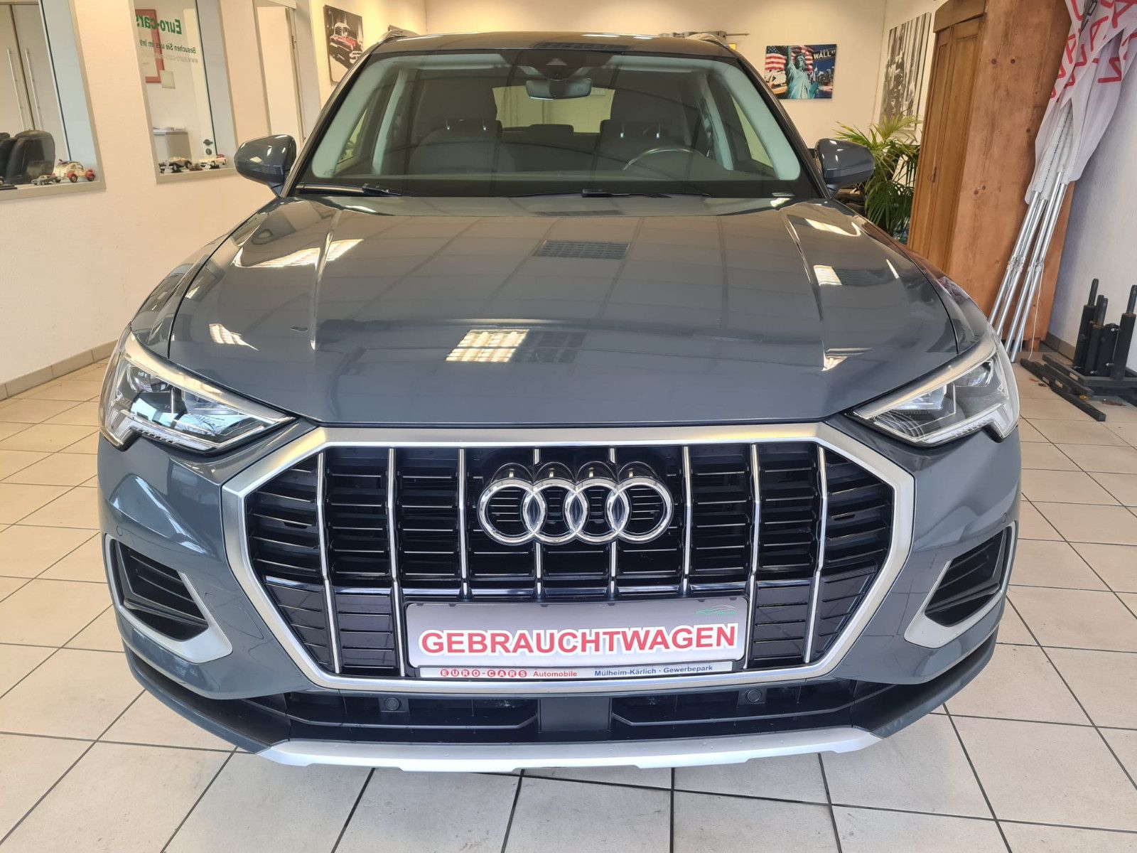 Fahrzeugabbildung Audi Q3 35 TFSI advanced / LED / AHK / KAMERA