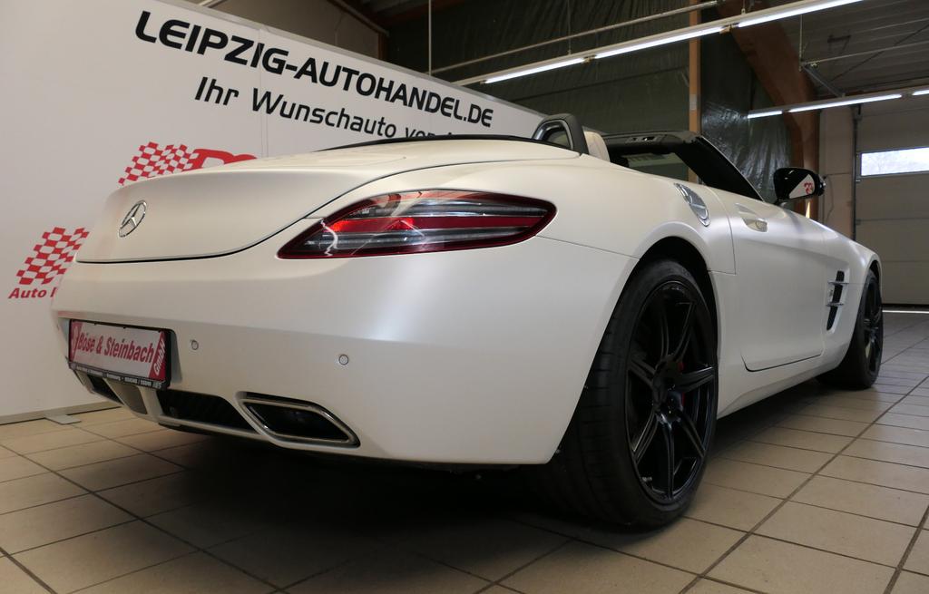 Mercedes-Benz SLS AMG