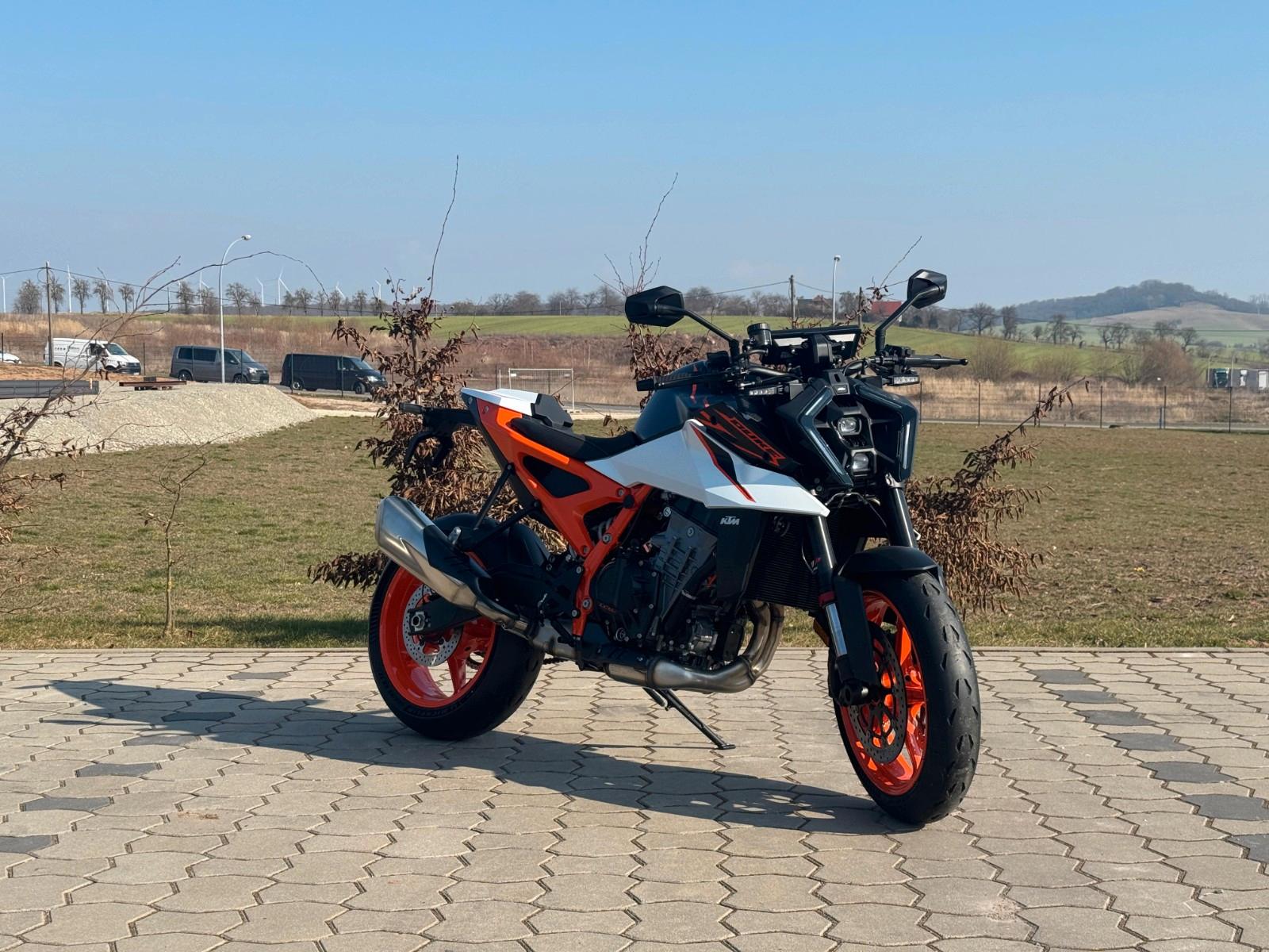 KTM 990 DUKE R MY26 AUF LAGER