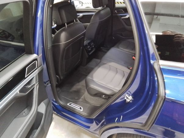 Touareg 3.0 TDI 4M R-LINE IQ.LIGHT+AHK+PANO+LUFT