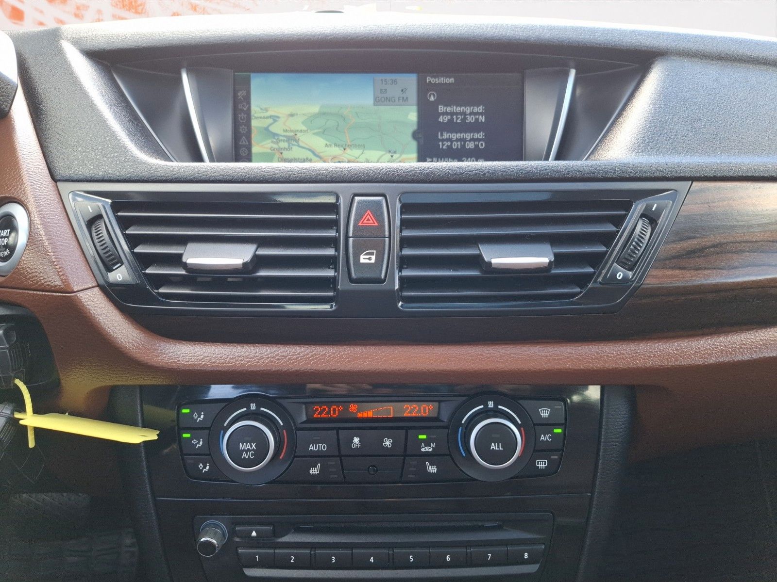 Fahrzeugabbildung BMW X1 xDrive 20 d ! LEDER ! NAVI ! KAMERA ! PANO !