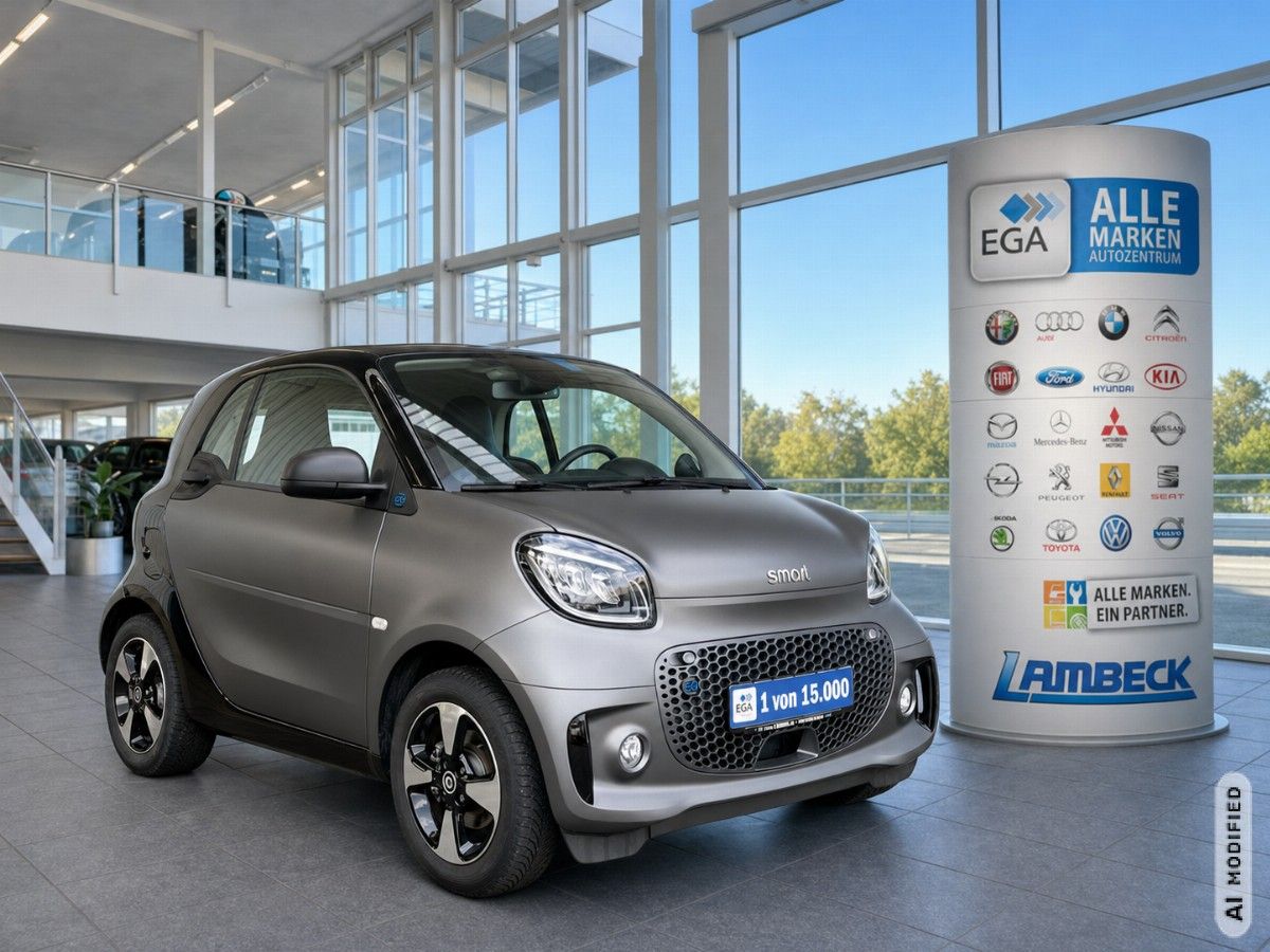 Smart ForTwo EQ*EXCLUSIVE*22kW*PANORAMA*MEDIA*SHZ*CAM*