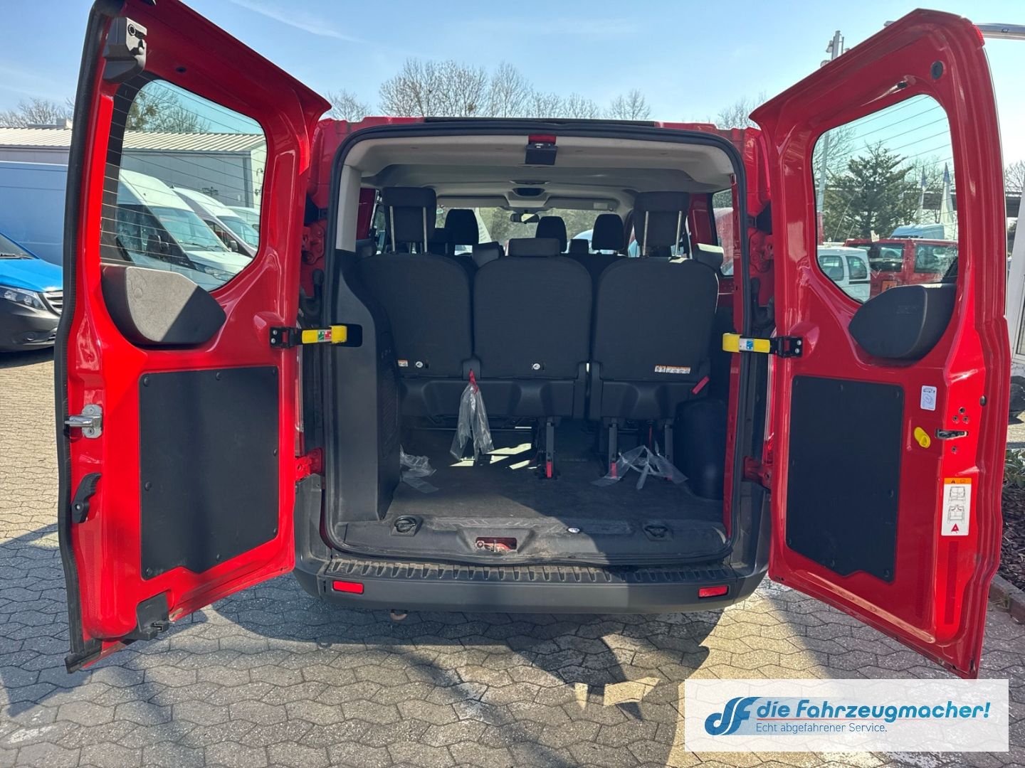 Fahrzeugabbildung Ford Transit Custom Kombi 300 L1 2.2 TDCi *8446