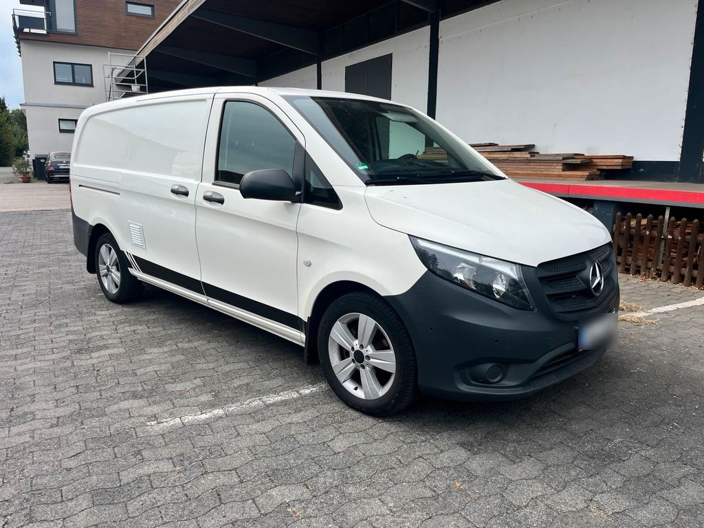 Image of Mercedes-Benz Vito