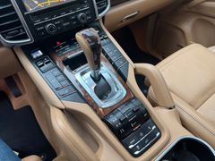 PORSCHE Cayenne Turbo PORSCHE Cayenne Turbo