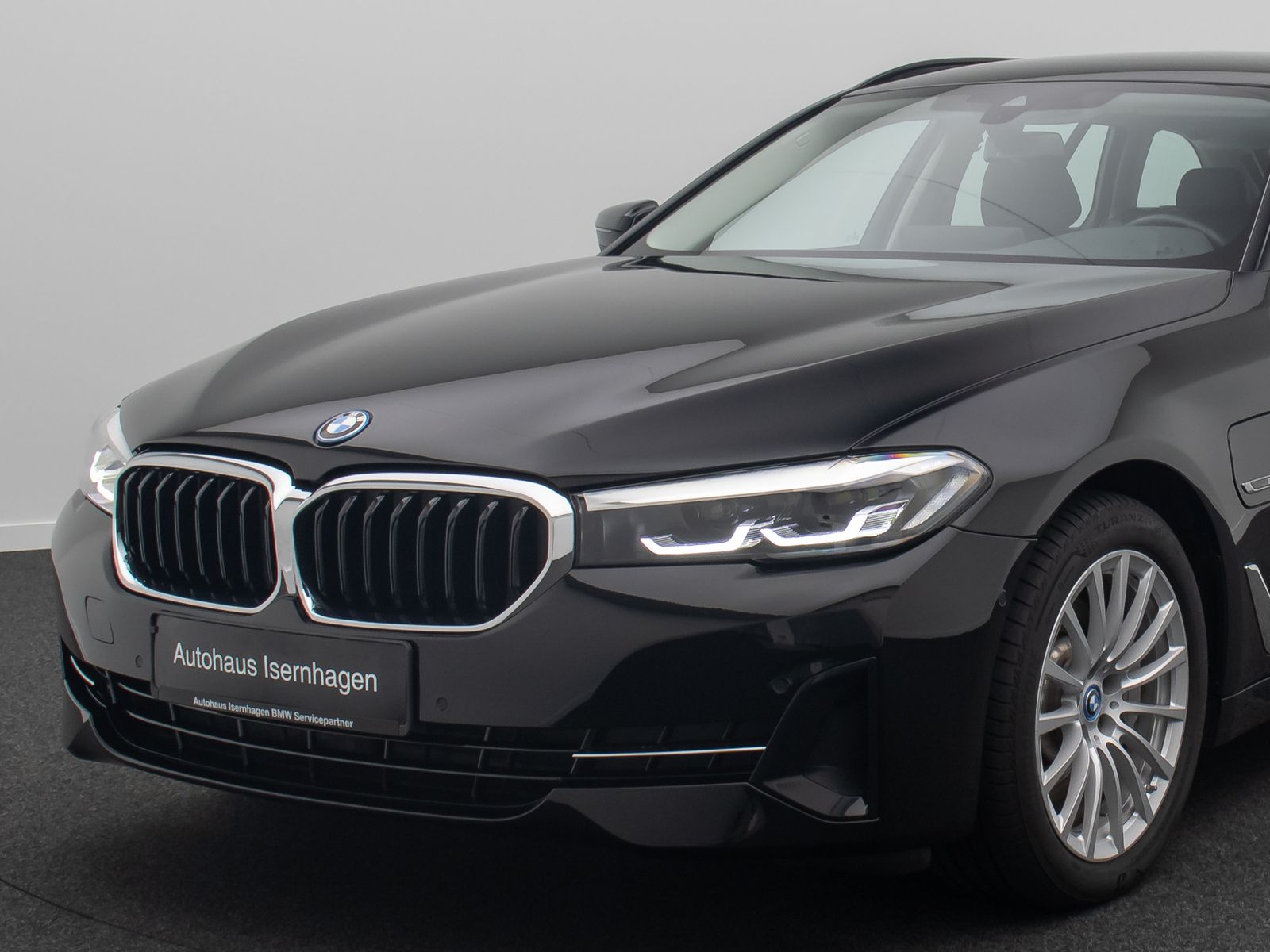 Fahrzeugabbildung BMW 530e Alarm DAB Kamera HiFi Leder Sport 18Zoll