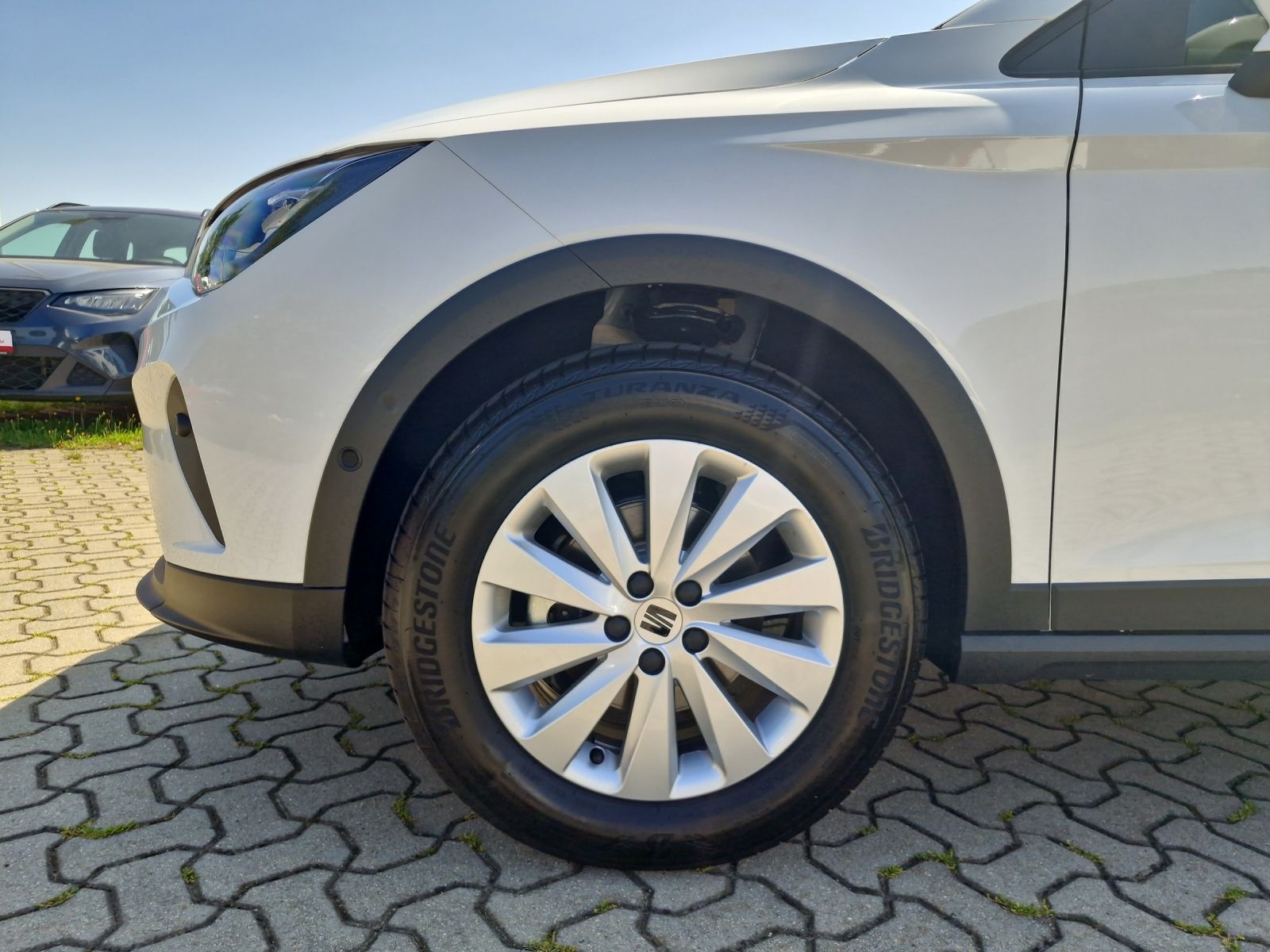 Fahrzeugabbildung SEAT Arona Road Edition 1.0 TSI AHZ LED RFK SH Keyles