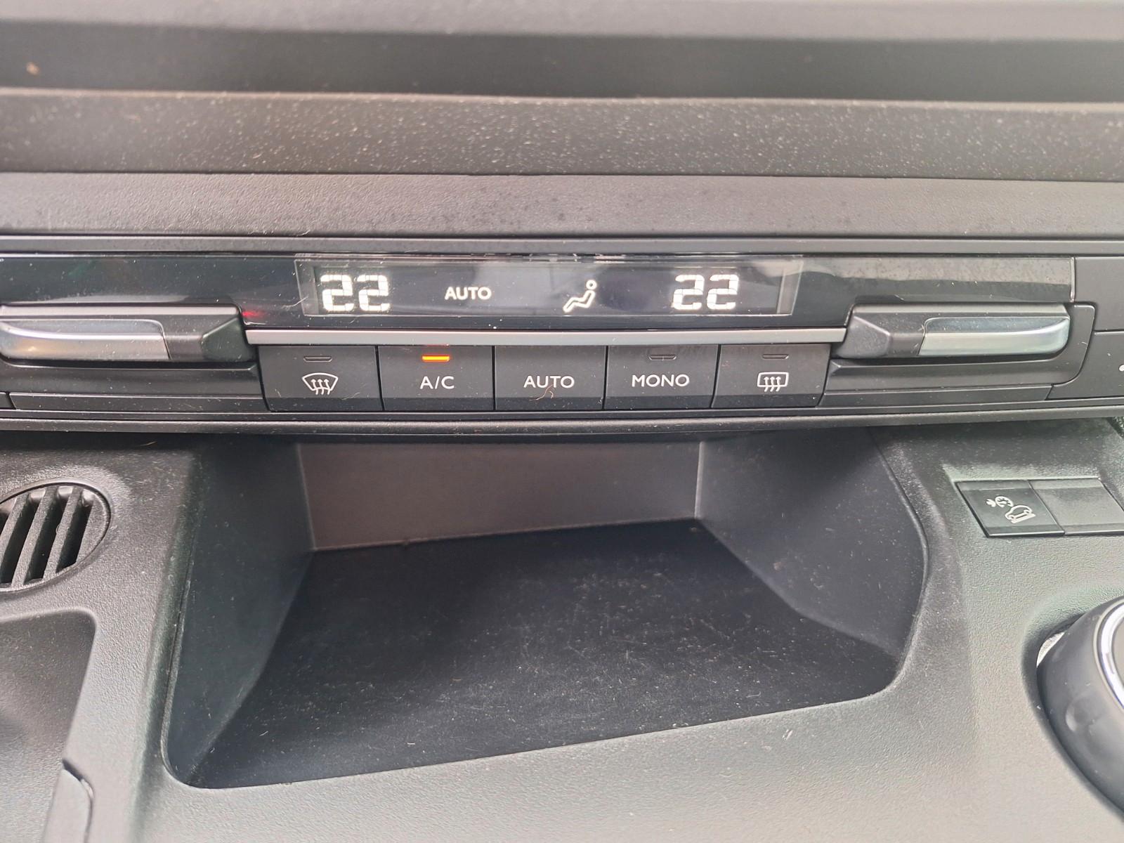 Citroën Berlingo Feel M NAVI DAB PDC RFK SHZ LMF GJR