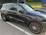 Porsche Cayenne Turbo  - Porsche Cayenne mit Benzin-Antrieb: Turbo