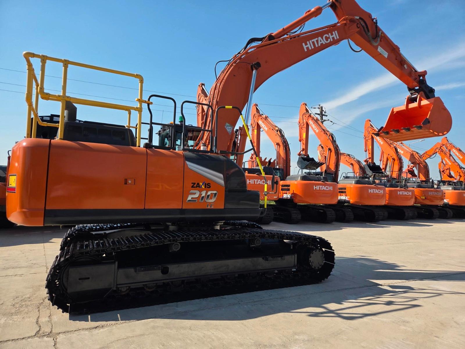 Hitachi ZX210LC-7, 2023, 3.088h, 23,4t