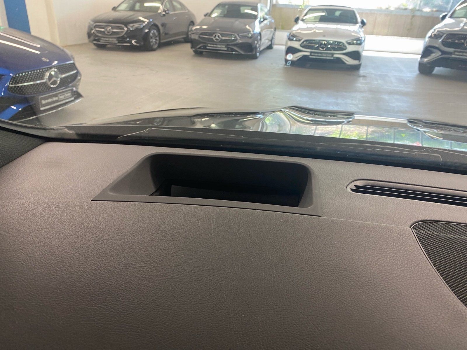 Fahrzeugabbildung Mercedes-Benz GLA 200 AMG Plus*AHK*360**HUD*Pano*MuBeam*Memory