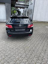 Toyota Avensis - gebrauchte Toyota Avensis aus dem Jahr 2012