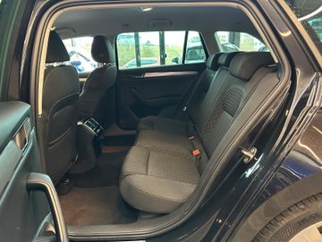 Skoda Superb Combi Style 4x4 *Shz*PDC*AHK*