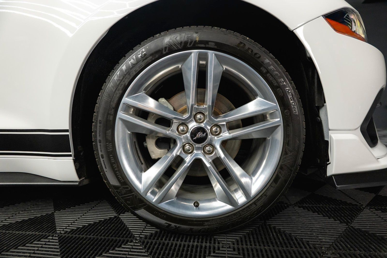 Fahrzeugabbildung Ford Mustang Shelby GT 500 Coupe Performance PREMIUM