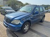 Mercedes-Benz ML270 4x4*Leder*Autom.*Temp*Klima*Alu*AHK* - gebrauchte Mercedes-Benz ML 270 aus dem Jahr 2001