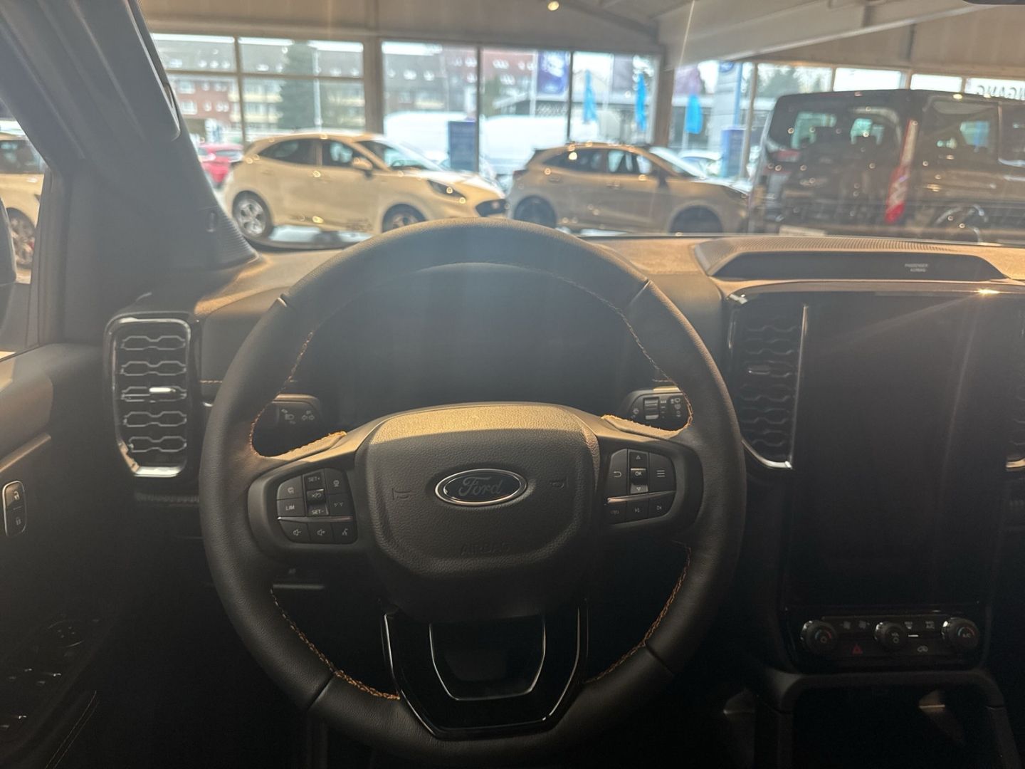 Fahrzeugabbildung Ford Ranger Wildtrak e-4WD DoKa AHK Navi Leder Digita