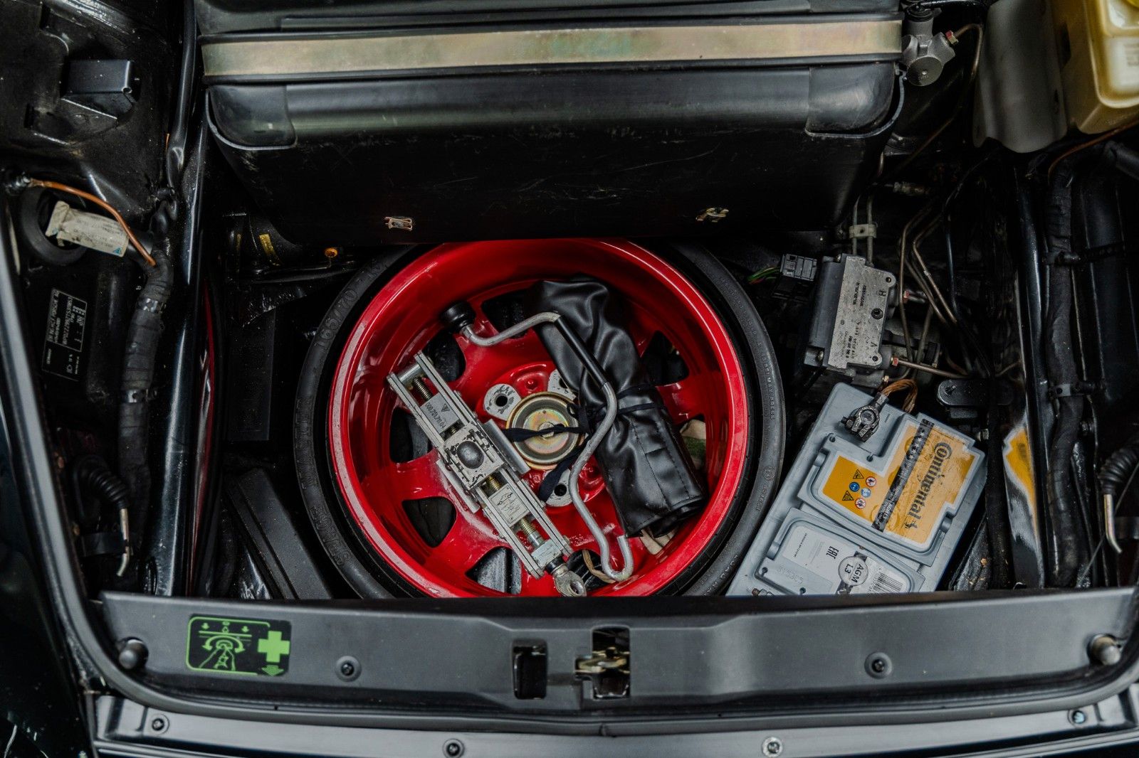 Fahrzeugabbildung Porsche 993 Carrera 4S + Bilstein + RS Sitze + Käfig