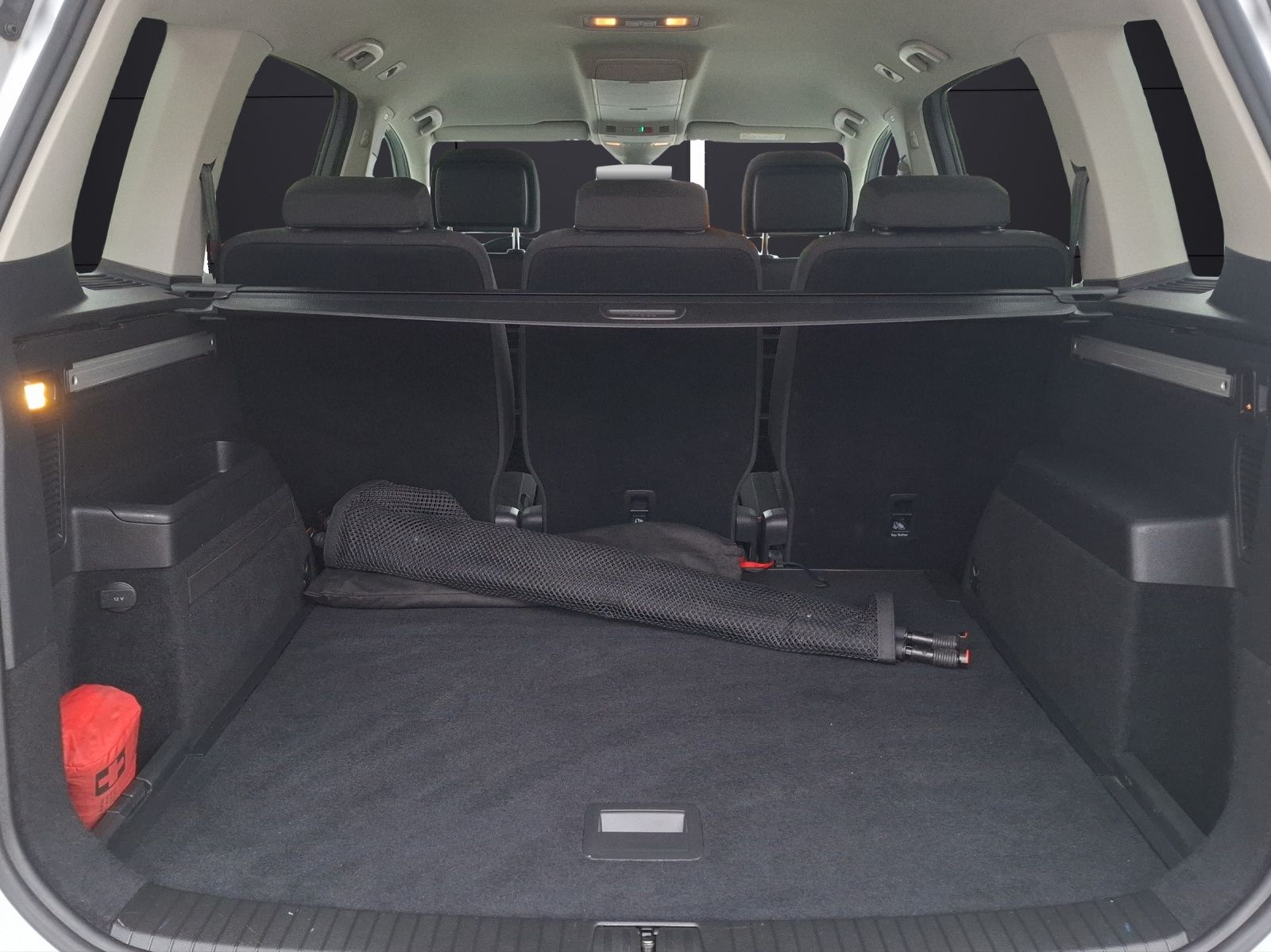Fahrzeugabbildung Volkswagen Touran TSI Comfortline LED AHK Navi ACC RFK SH