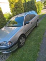 Toyota Avensis T22 kombi 1.8 Benzin - Toyota Avensis aus 2002: Kombi