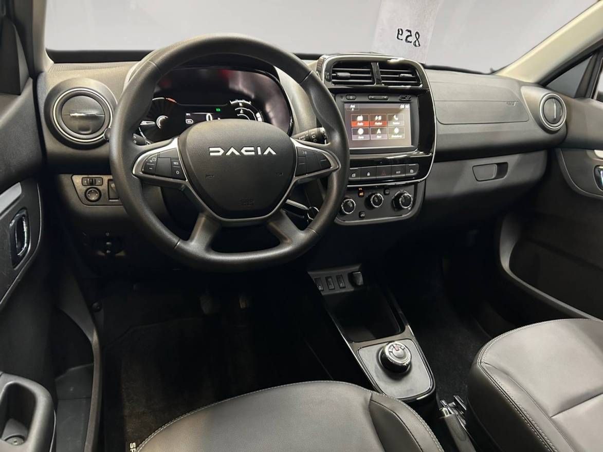 Fahrzeugabbildung Dacia Spring Essential CCS- Anschluss