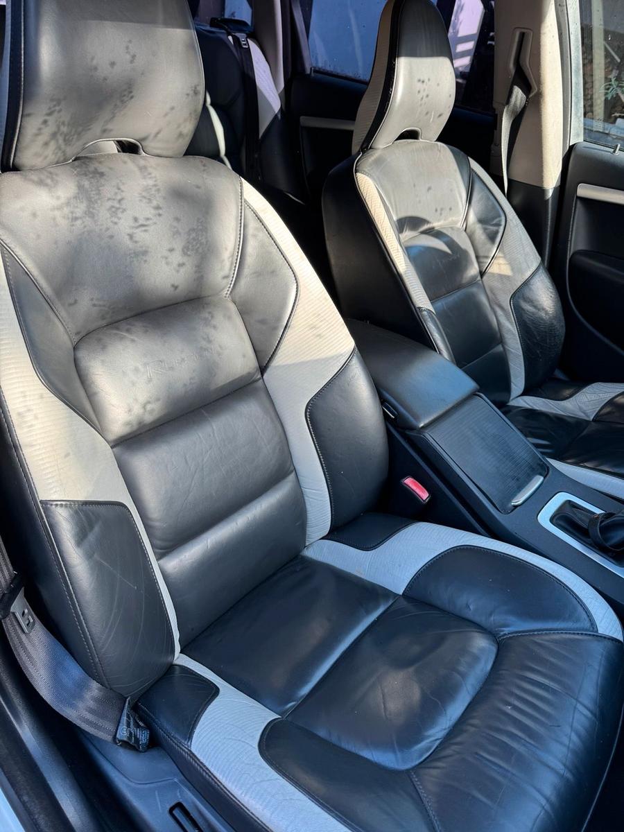 Volvo V70 2010 — photo 8