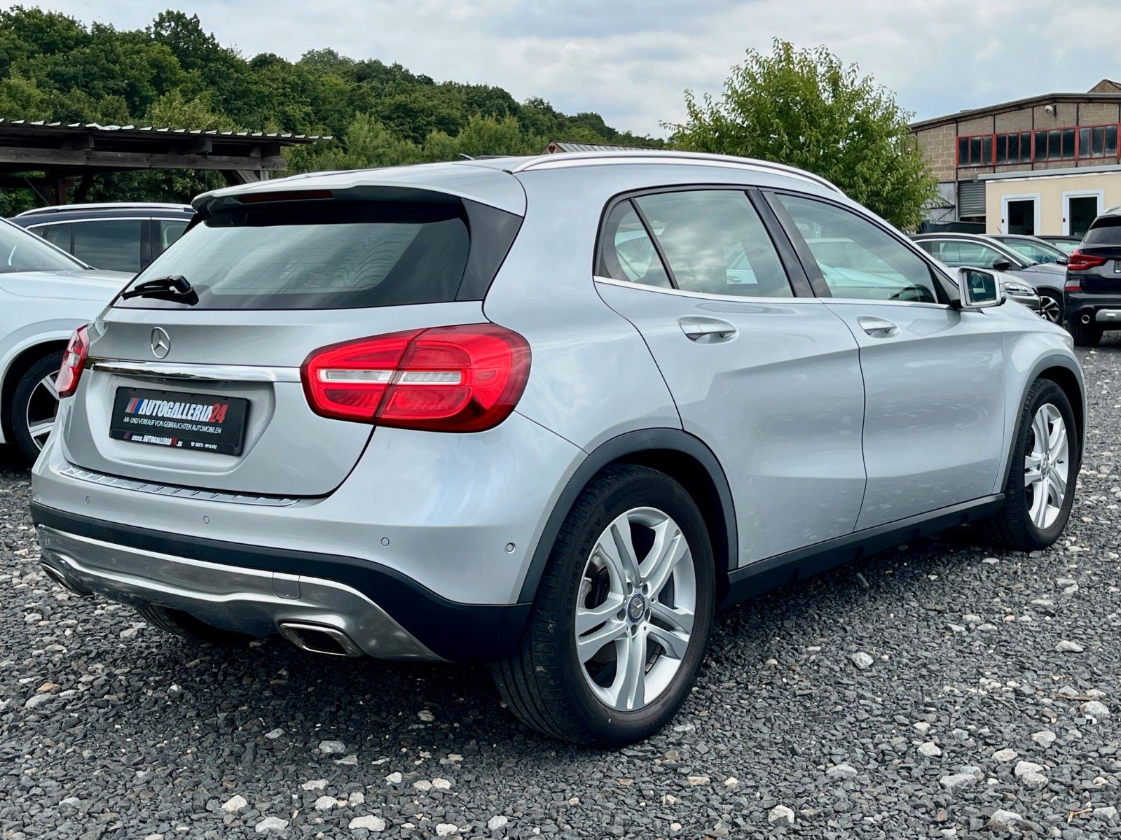 Fahrzeugabbildung Mercedes-Benz GLA 180 Urban Navi Xenon 2.HAND Leder SPORTSITZE