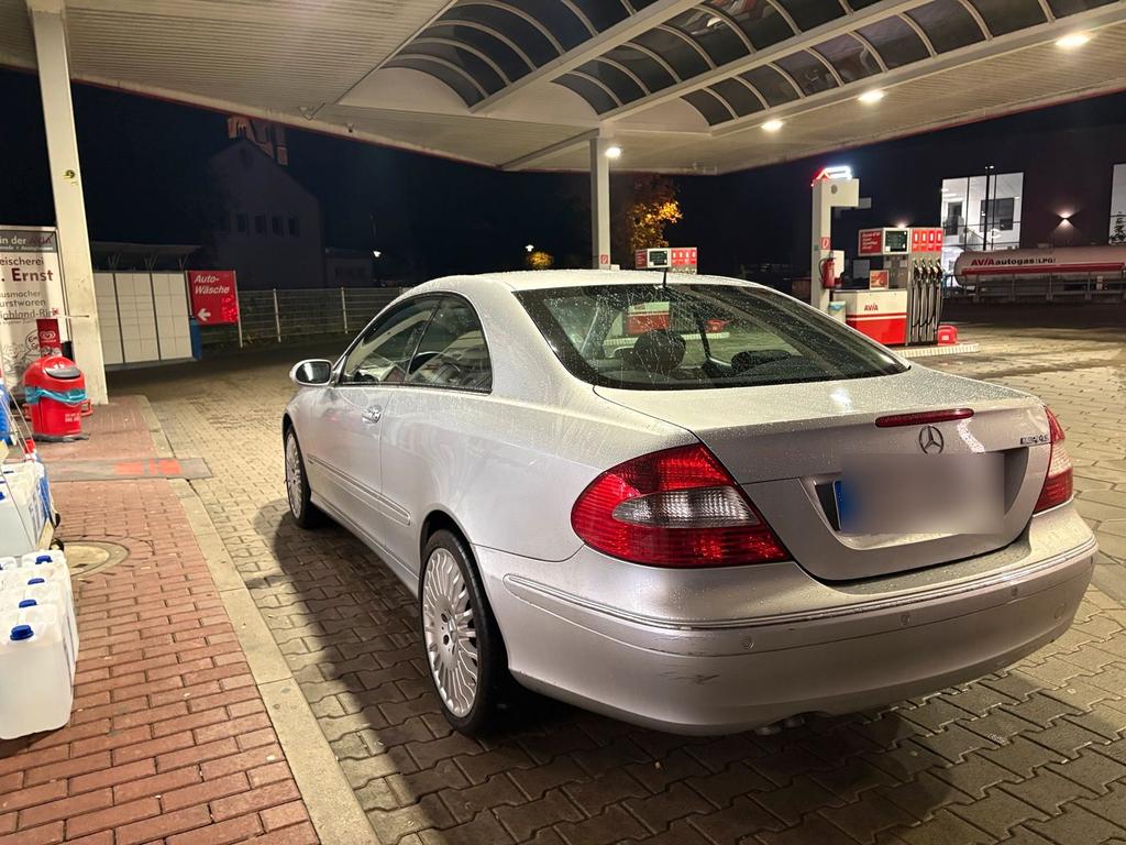 Mercedes-Benz CLK 320