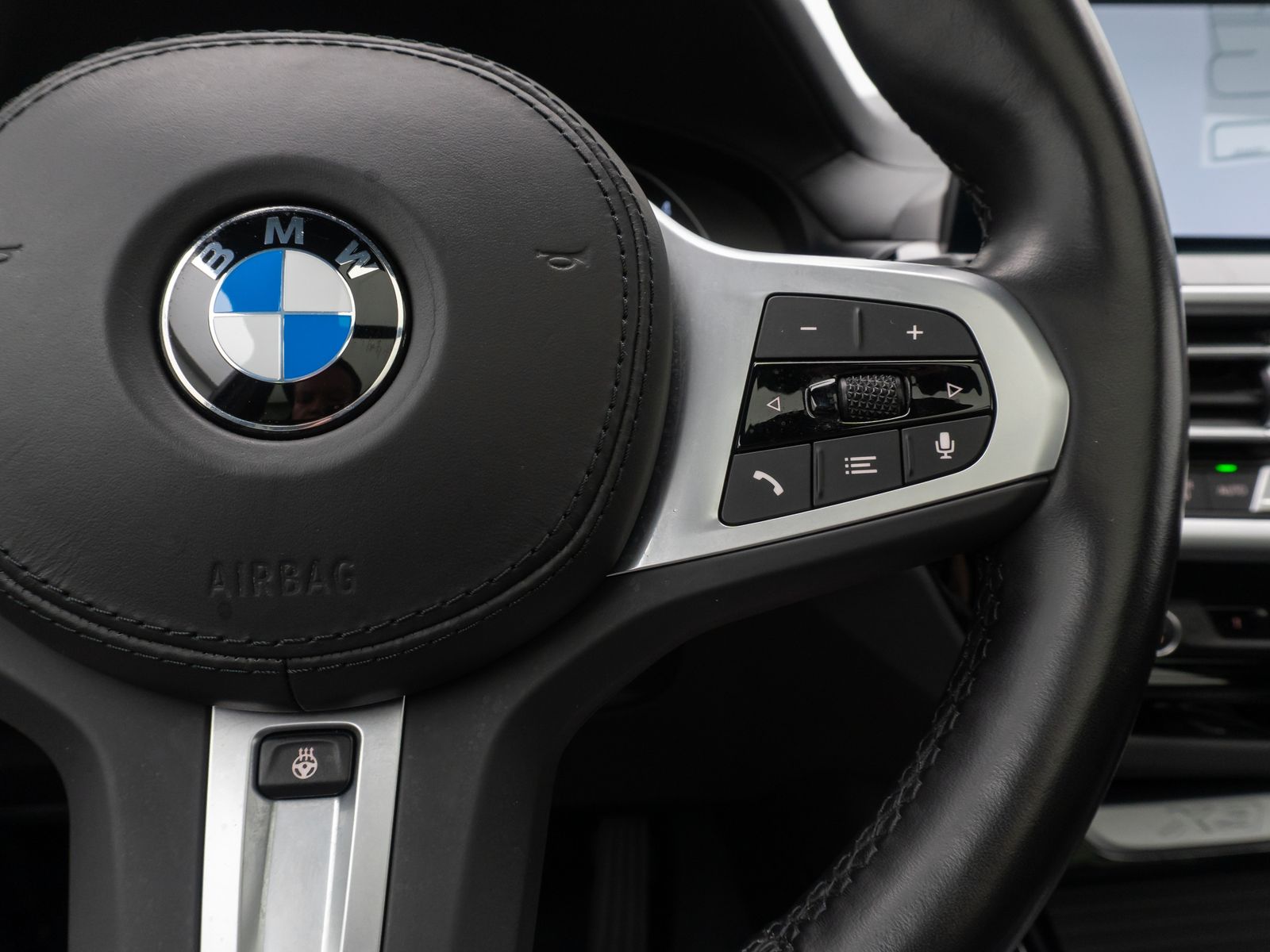 Fahrzeugabbildung BMW X3 xD30d Alarm HUD Laser DAB DisplKey 19"M Sport