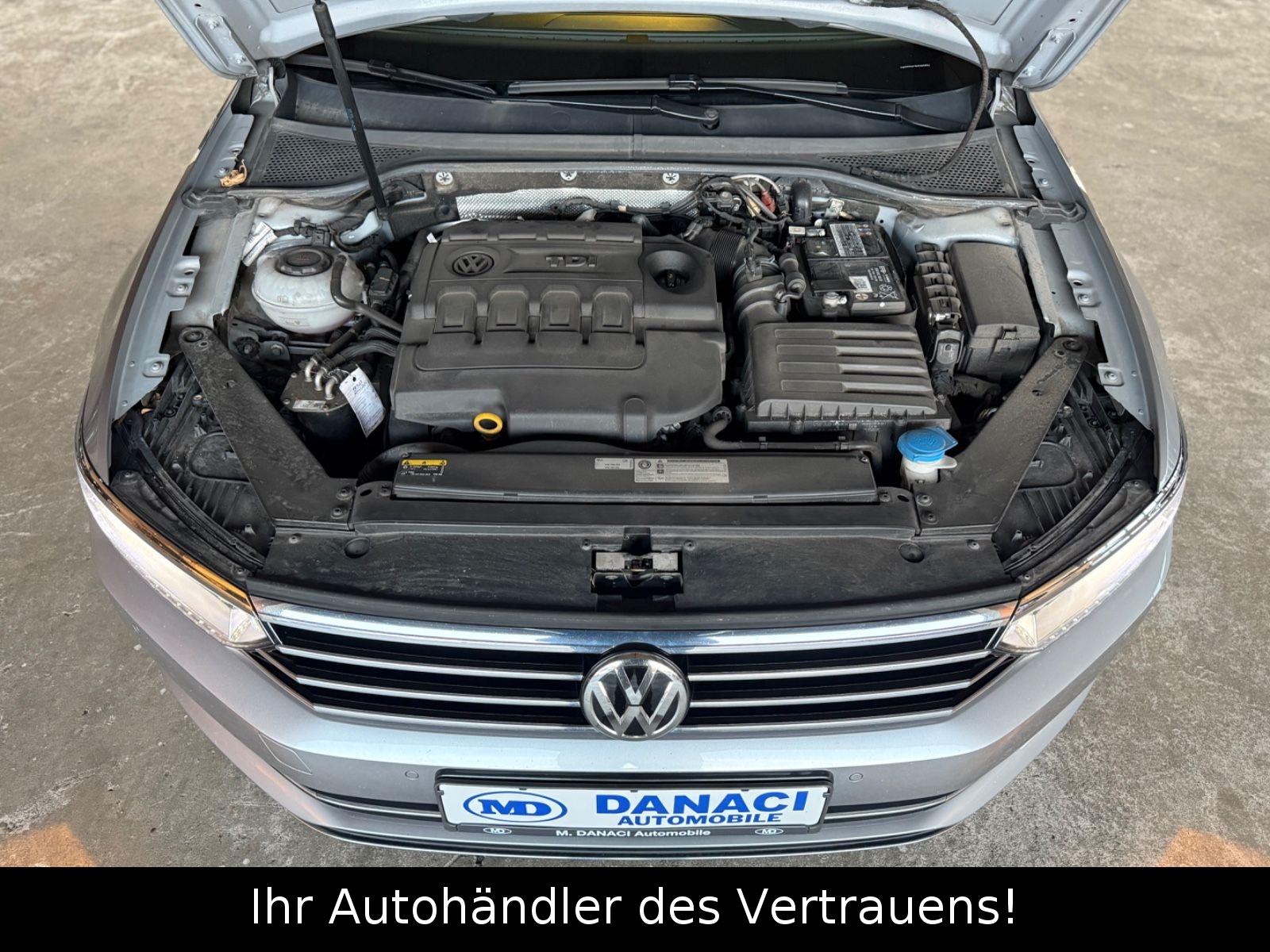 Volkswagen Passat Variant Highline ACC*Kamera*AHK*LED*Alcan