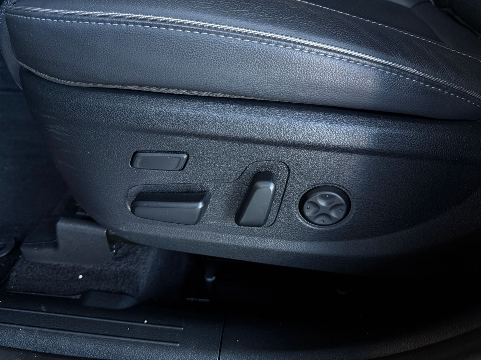 Fahrzeugabbildung Hyundai SANTA FE Prime 4WD KRELL 360° HUD AHK
