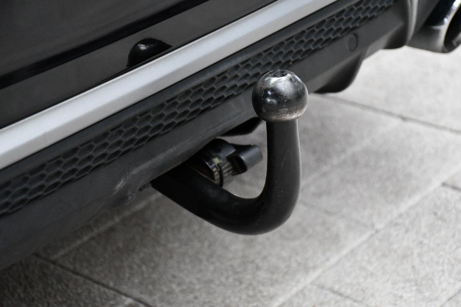 Volvo V60 D4 R-Design Aut. Kamera Leder Navi Ahk 82tkm