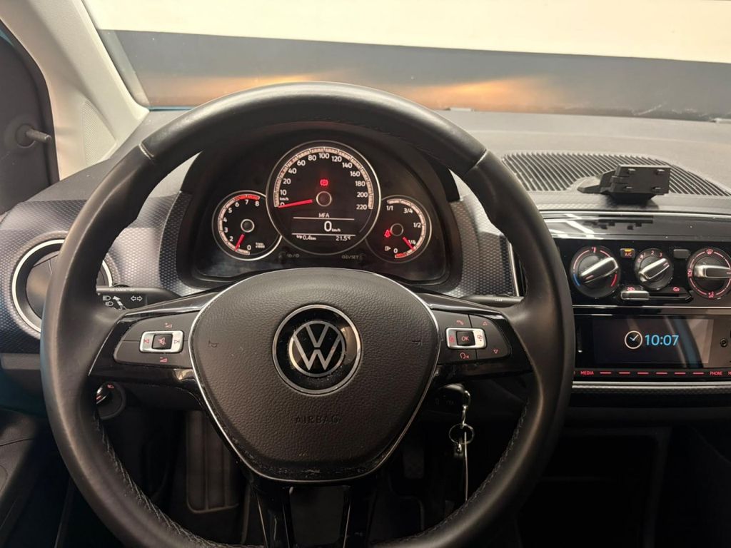 VW up! United ISOFIX KLIMAA 8-FACH DAB SPURHALTEASS VW up! United ISOFIX KLIMAA 8-FACH DAB SPURHALTEASS
