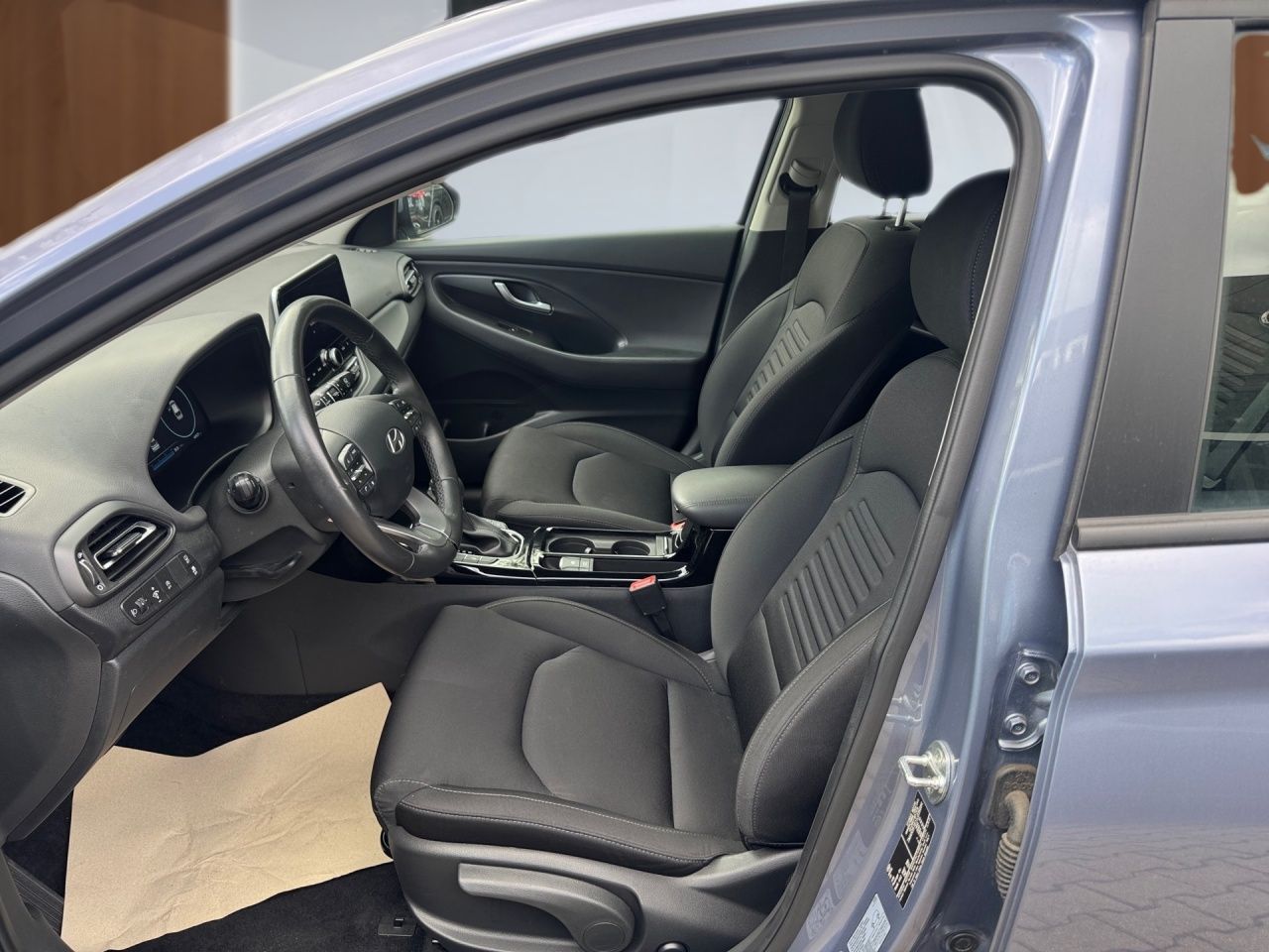 Fahrzeugabbildung Hyundai i30 PRIME KAM*LED*NAVI*SHZ*LHZ*PDC*CARPL*2Z-KLIM