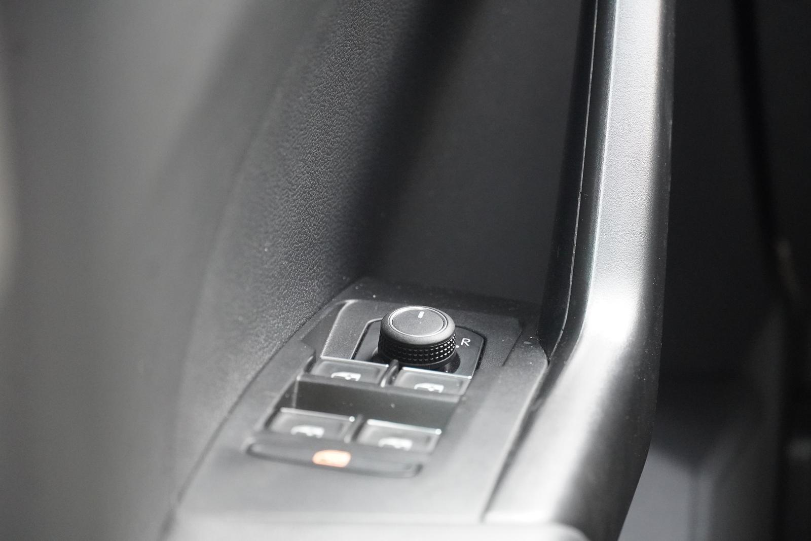 Volkswagen T-Cross 1.0 Style LED App-Connect Tempomat Navi, миниатюра 19