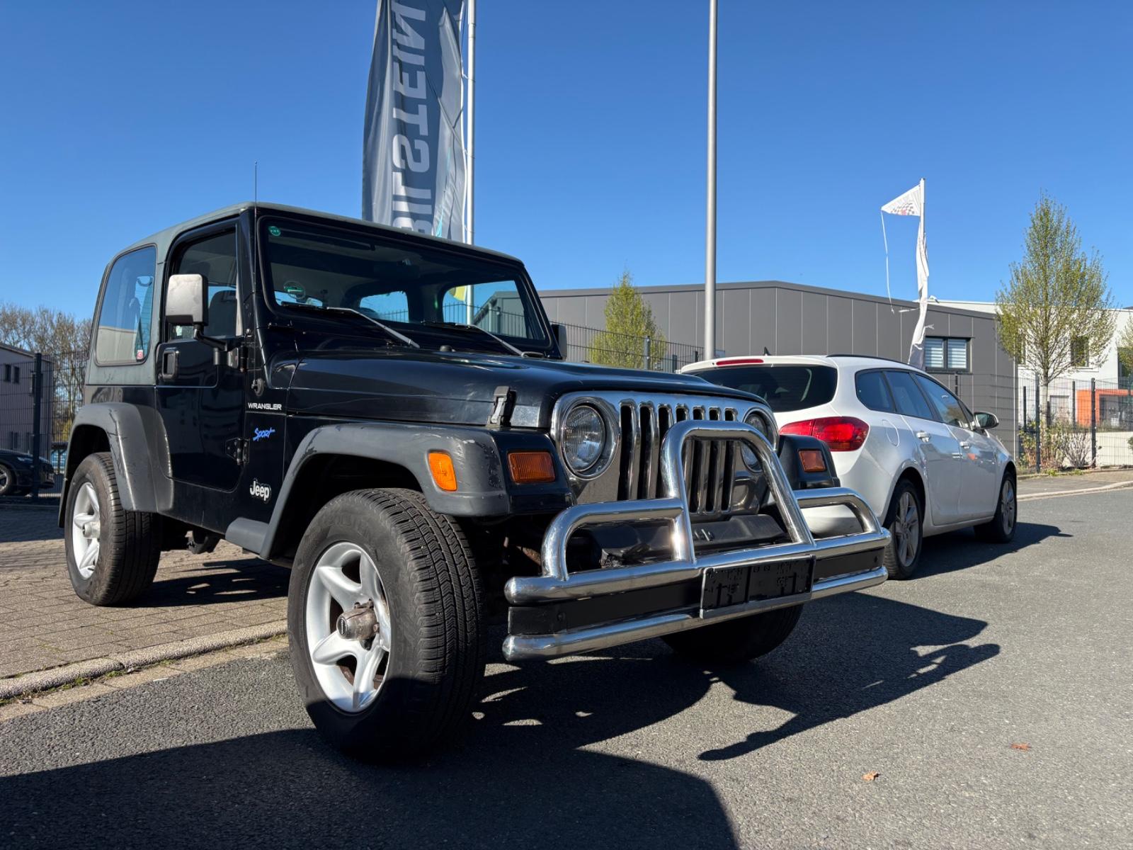 Jeep Wrangler 2.5 4x4 Hardtop Softtop Tüv 2028
