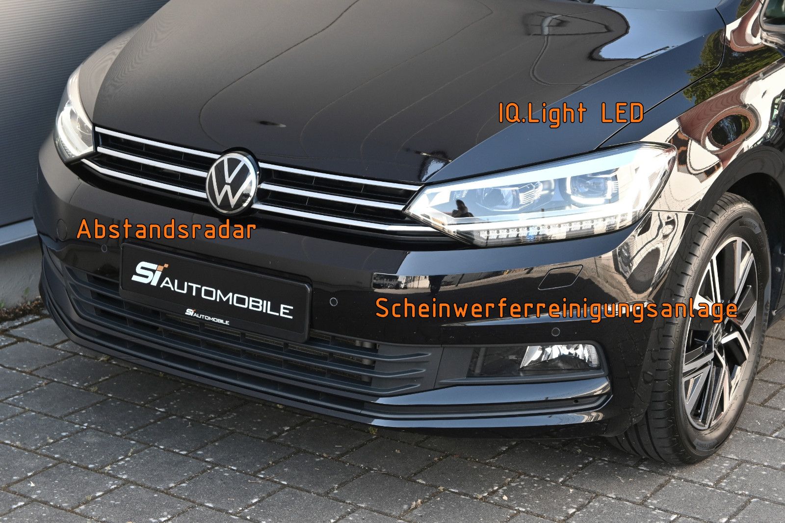 Fahrzeugabbildung Volkswagen Touran 1.5 TSI DSG °ACC°AHK°PANO°STHZ°DYNAUDIO°