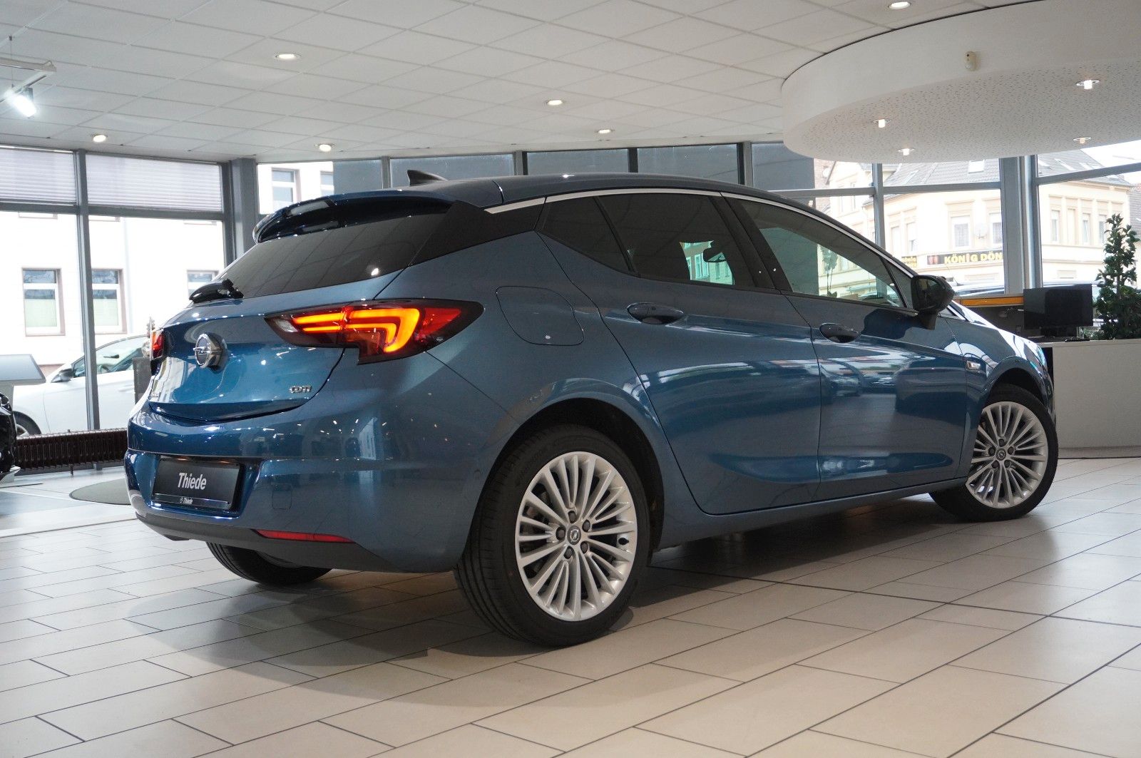 Fahrzeugabbildung Opel Astra K Lim. 1.6D INNOV. NAVI/LED/KAMERA/SPORT