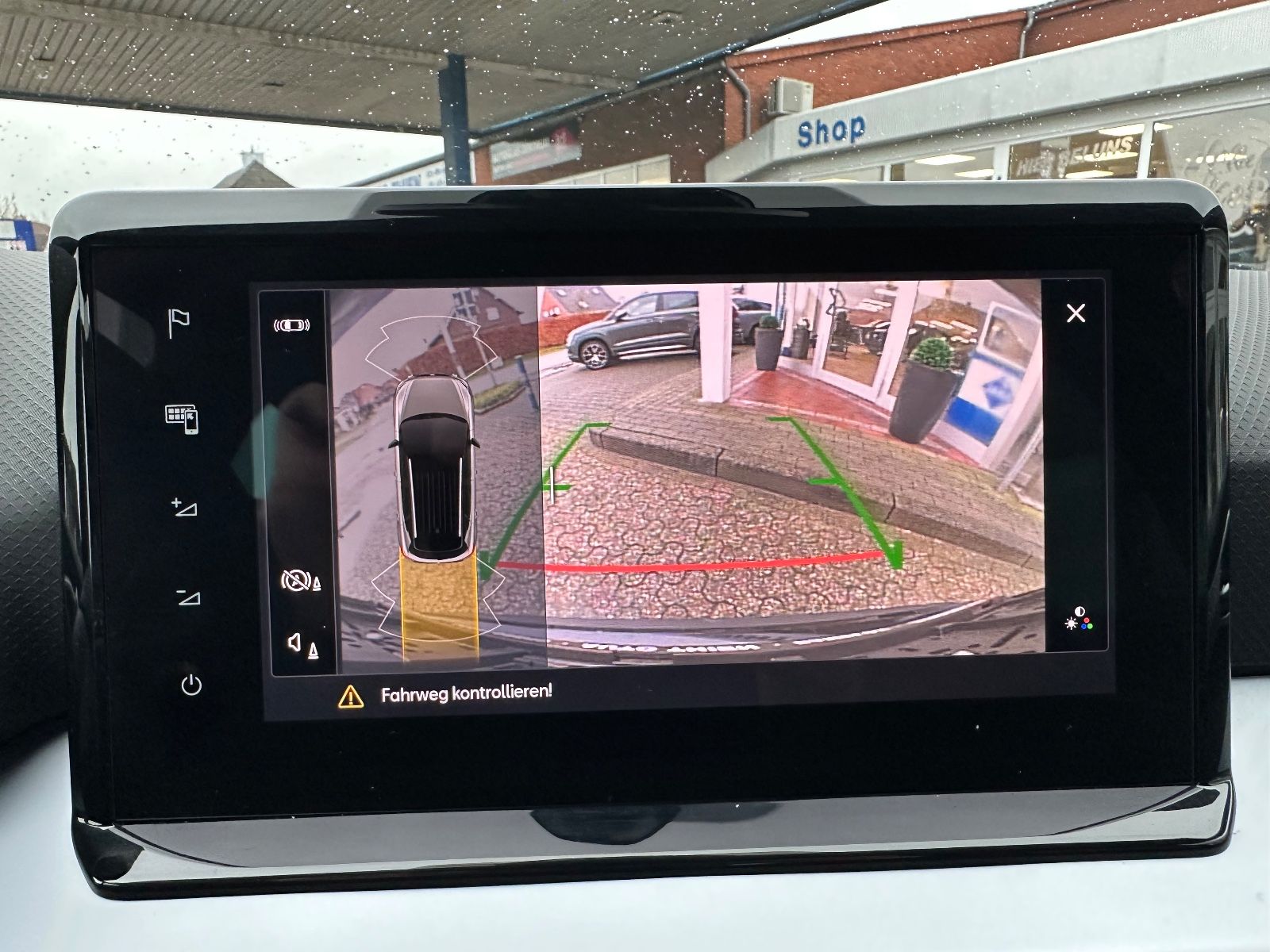 Fahrzeugabbildung SEAT Arona FR 1.5 TSI DSG Navi/LED/ACC/Dinamica