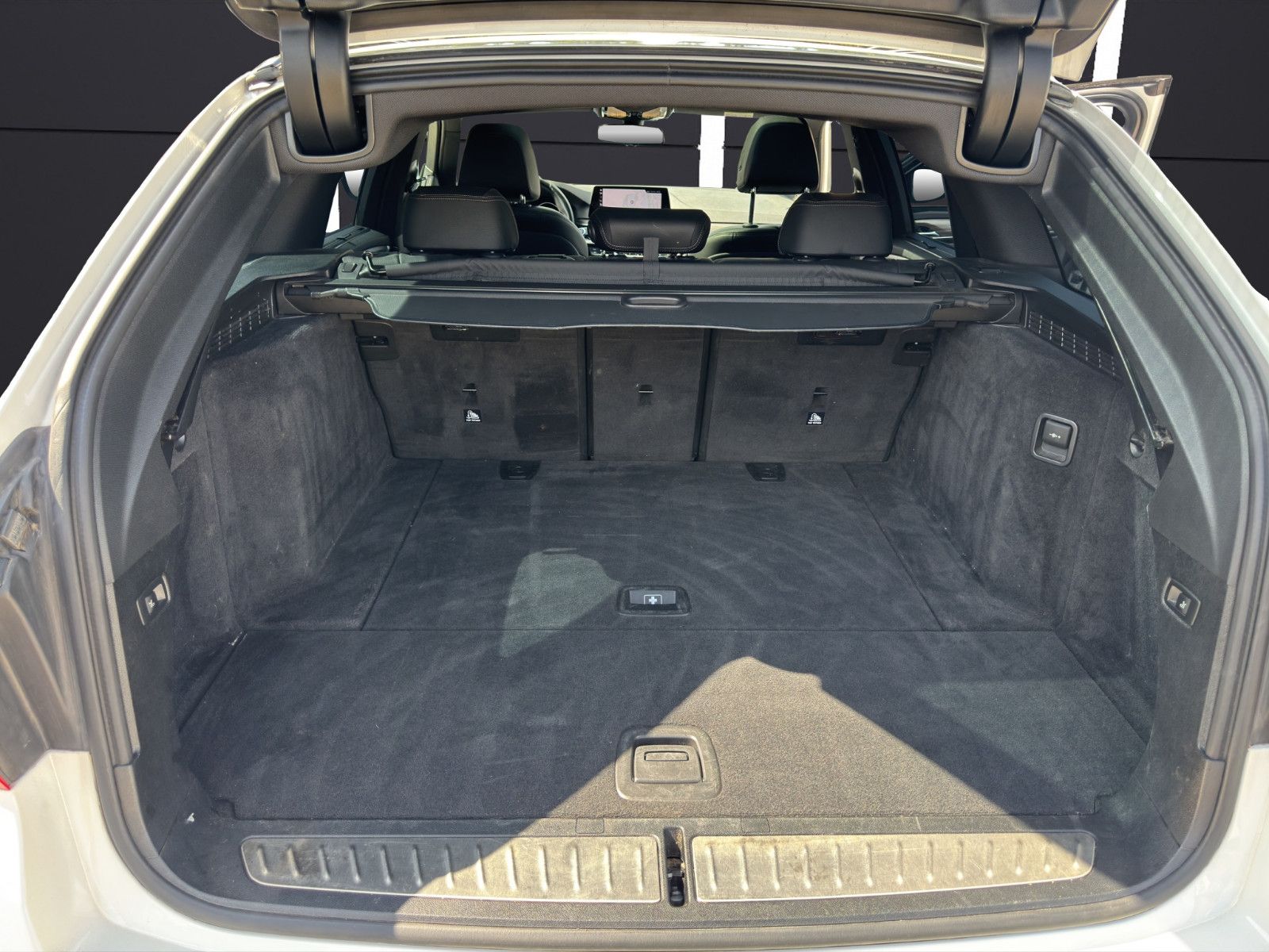 Fahrzeugabbildung BMW 540 d Touring xDrive MSport/2.Hand/Pano/H&K/