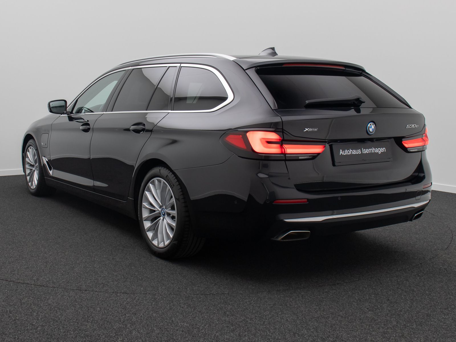Fahrzeugabbildung BMW 530e xD Luxury Line Kamera DAB Laser HUD Belüft