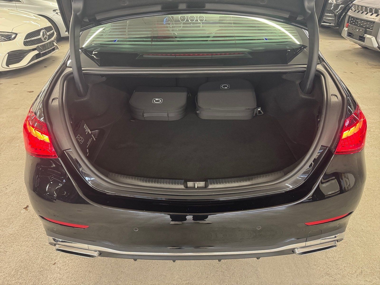 Fahrzeugabbildung Mercedes-Benz C 300 e AMG*Digital Light*Distronic*Soundsystem*