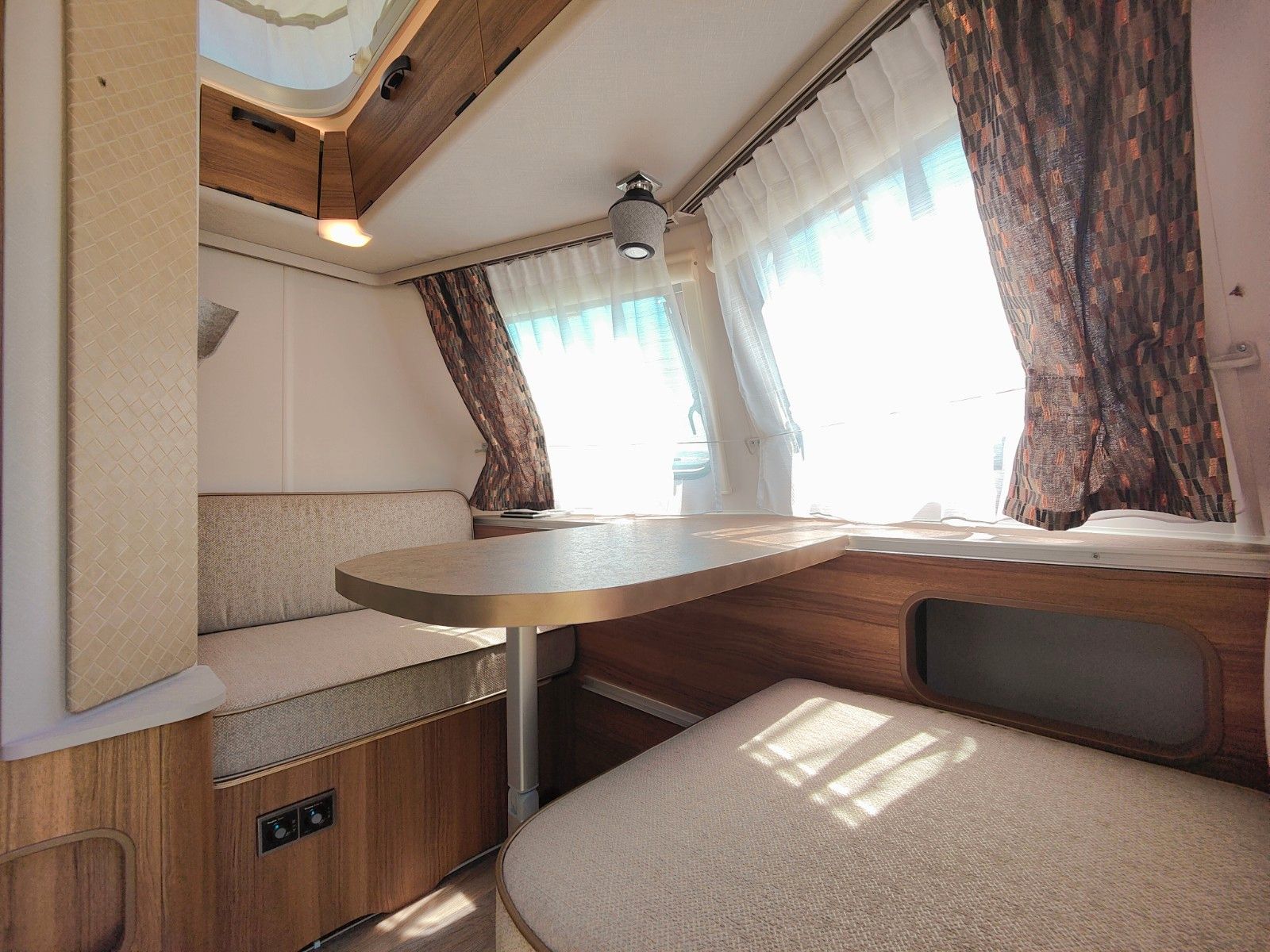 Fahrzeugabbildung HYMER / ERIBA / HYMERCAR TOURING 430 LEGEND URBAN 2025