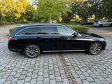 Mercedes-Benz E 200 4MATIC T- Avantgarde/Luxury+Navi+Kamera+LE - Mercedes-Benz E-Class: Kombi, 7sitzer