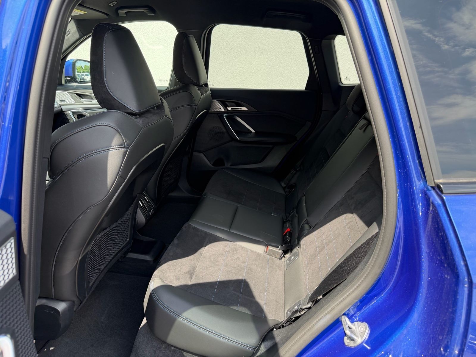 BMW iX1 - Bild 13