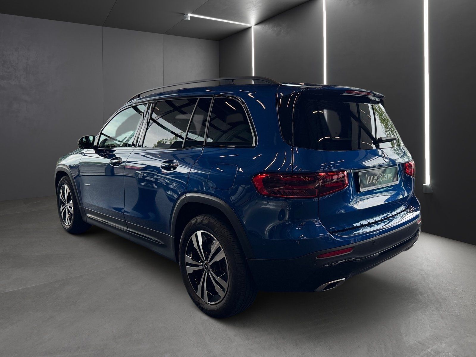 Fahrzeugabbildung Mercedes-Benz GLB 200 Progressive*AHK*Kamera*Night*Easy-Pack*