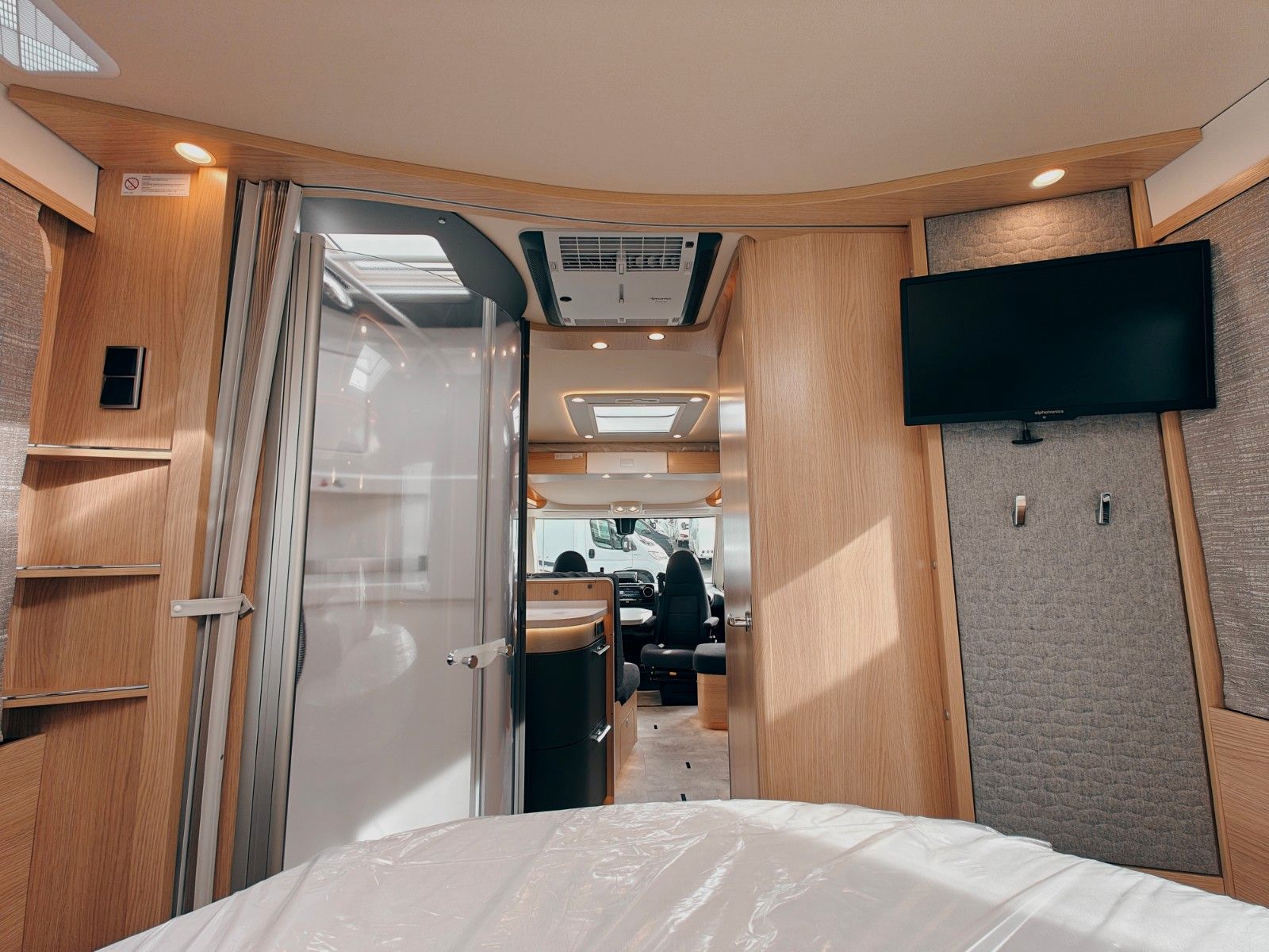 Fahrzeugabbildung HYMER / ERIBA / HYMERCAR B-KLASSE ML I 790 BLACKLINE