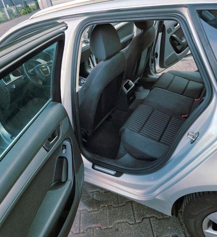 Audi A4 2009 — interior